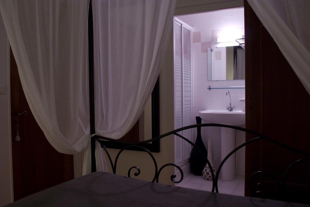 Chambres D'Hotes Domaine De La Brette Moncrabeau Habitación foto